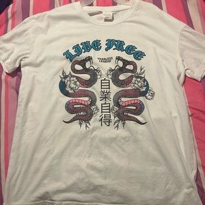 Women’s Graphic Tshirt